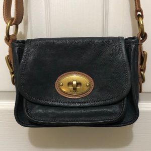Beautiful Fossil crossbody bag - like new!
